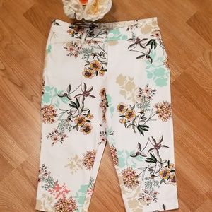 Womens St John's Bay Petite Capris